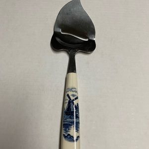 Holland Delft Blue cheese slicer